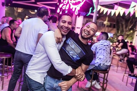 Soirée gay dans les bars de Medellin