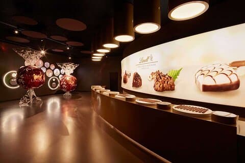 Traslado privado para Lindt Home of Chocolate Museum de Zurique