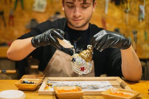 Begeleide Turkse mozaïeklampworkshop met hapjes