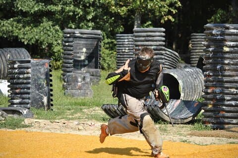 Journée d'action à Prague : bateau, brunch, paintball, fête