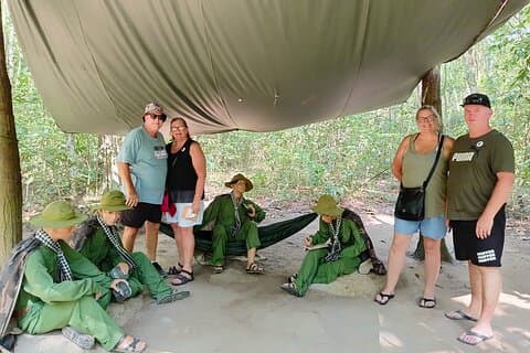 Matin/Après-midi - Tunnels Cu Chi d'une demi-journée en AC Car