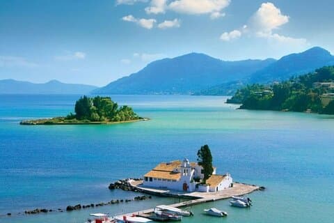 Corfu kyst udflugt med strand retreat eller båd grotte udforskning