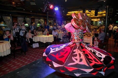 Desde El Cairo: crucero de 5 estrellas con cena por el Nilo y espectáculos en directo