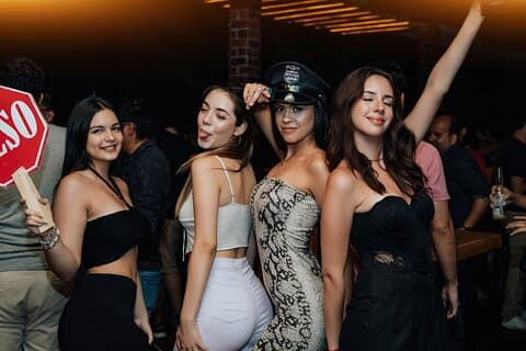 Pub Crawl Hamburgo - Noche de mujeres