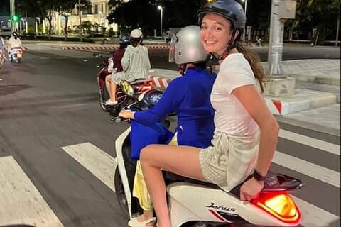 Da Nang Food Tour Moto et bière artisanale Par Ao Dai Lady Rider