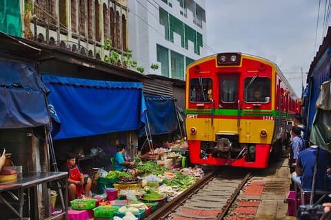 Mae Klong Hoop Rom-markedet og det flydende marked privat dagstur