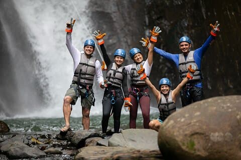 Anmeldelse af Rainforest Falls Waterfall Adventure af Pure Trek