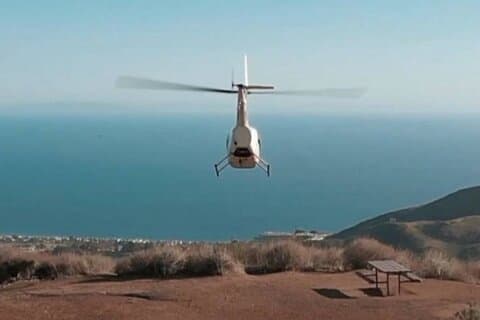 Tour romantique en hélicoptère avec atterrissage au sommet de la montagne de Malibu au départ de Burbank