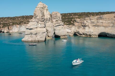 Milos Boat Rental Adventure - Construa sua viagem!