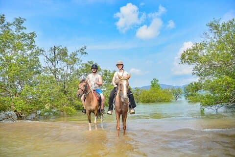 2 heures de balade à cheval sur la plage de Krabi