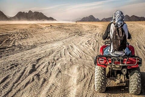 Fyrhjuling Desert Safari med kamel rida från Marsa Alam