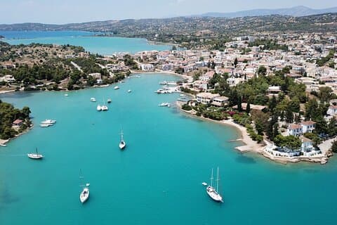 Transfert privé de Athènes à Porto Cheli