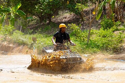 2 heures de VTT et Big Buddha au départ de Phuket