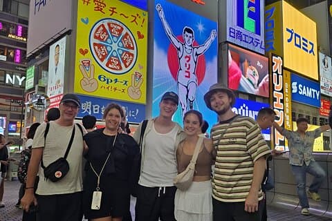 Osaka Bites & Sights Private food Tour in Dotonbori & Namba