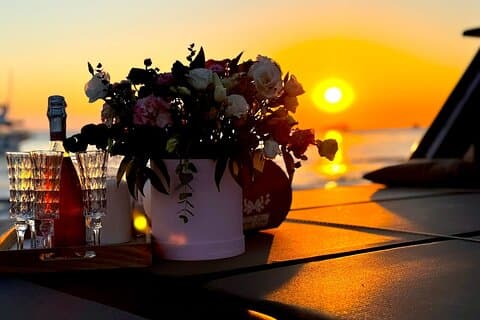 6 Hour's Sunset Boat Tour with Dinner in Side