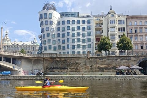 Tour privado en kayak en Praga
