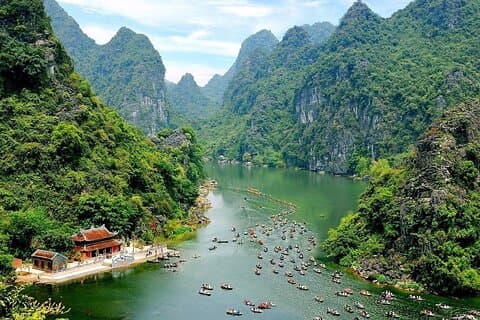 Excursão de dia inteiro a Ninh Binh para Hoa Lu Tam Coc