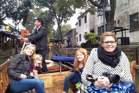 Tour privato di un giorno a Suzhou e al villaggio sull'acqua di Tongli da Shanghai