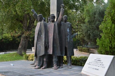 Athens Statue Tour