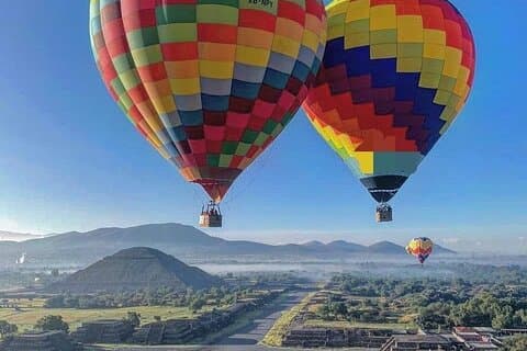 Teotihuacan Balloon Ride + Visita às Pirâmides + Basílica de Guadalupe