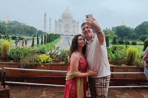 Fra Delhi: Private Taj Mahal tur med skip the line billet