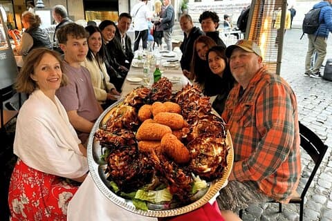 Rome Food & Wine Tour: 15 tastings in Trastevere & charming spots