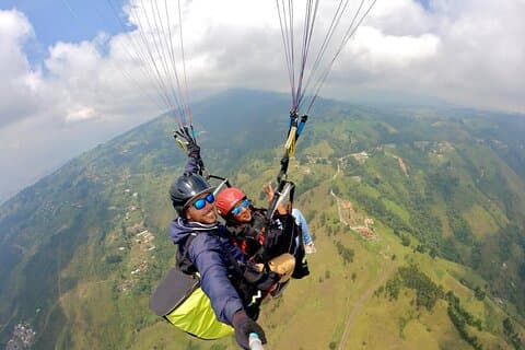 Tour avventura in parapendio Medellin