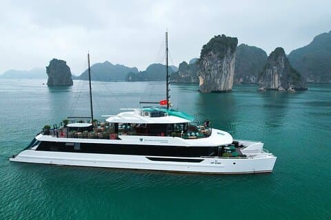 Crucero de un día de primera clase desde Ninh Binh hasta la bahía de Lan Ha
