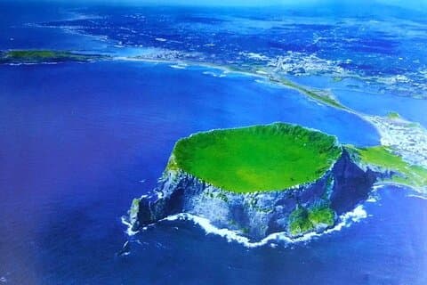 Private schedule Day Tour With Local Taxi Driver in jeju island