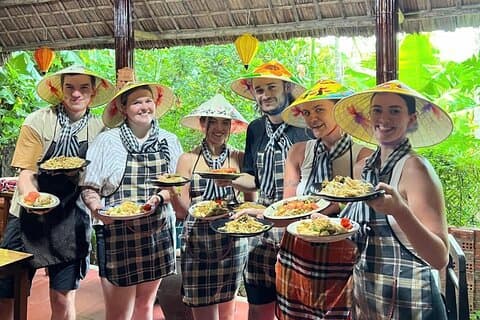 Hoi An Cooking Class(Market,BasketBoat Crabfishing&Cooking Class)