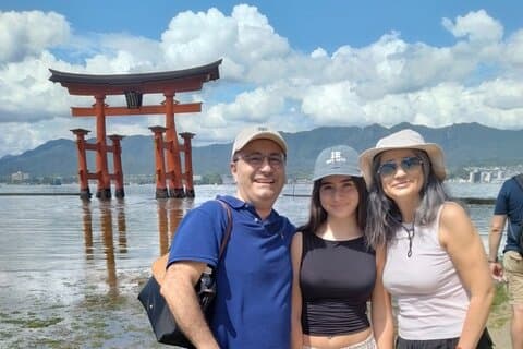 Excursão privada de dia inteiro por Hiroshima e Miyajima