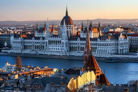 Private Shopping Tour From Budapest to Pandorf Outlet