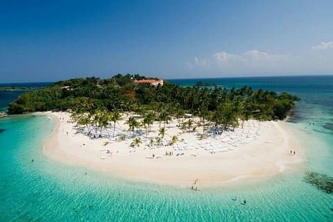 Privater Platin-Transfer zur Insel Saona +8 Personen