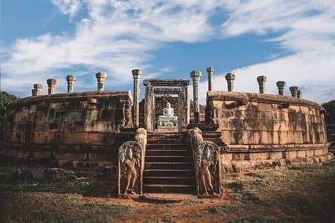 Sri Lanka 5 Day tour Best Nature and Culture include top hotels