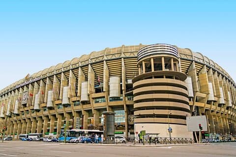 Santiago Bernabeu Stadium Real Madrid Tour Privado e Bilhetes