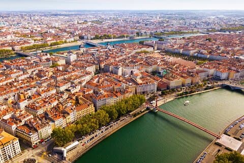 Survolez Lyon en avion privé