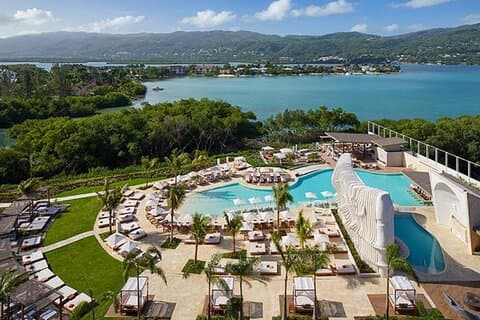 Aéroport de Montego Bay et navette privée Breathless Montego Bay
