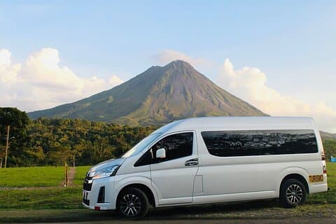 Private Transfer Juan Santamaria Airport To La Fortuna From 11 to 15 passengers