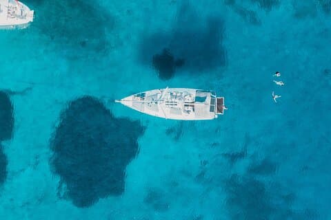 Croisière à voile sur l'île de Dia avec repas et activités nautiques