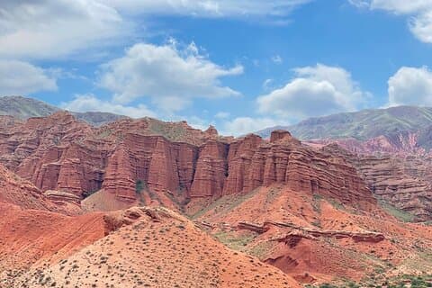 Tour di un giorno all'antica torre Burana e ai canyon Konorchek