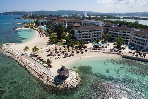 Montego Bay Airport och Secrets Wild Orchid Private Shuttle