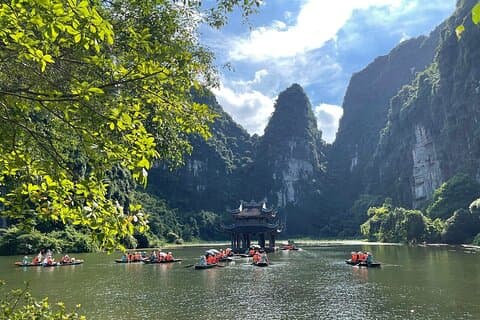 Full Day Tour in Hoa Lu, Trang An and Mua Cave from Ninh Binh