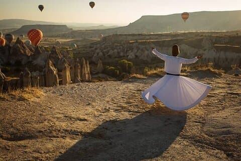 Excursión de 2 días a Capadocia con paseo en globo aerostático