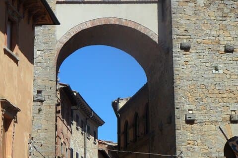 Privater Spaziergang durch die Altstadt von Volterra