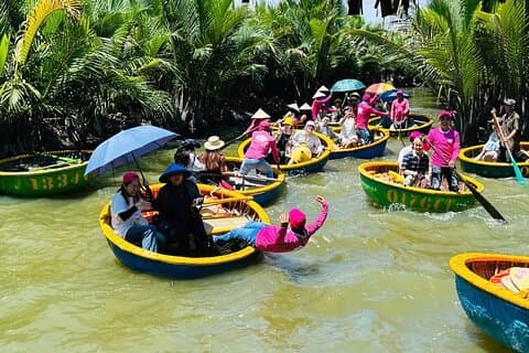 Excursión de un día a Hoi An en barco con cestas de coco y clase de cocina en Cam Thanh