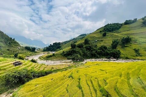 Sapa Secrets: Scenic Tours to Villages and Hot Springs by car