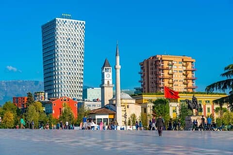 Passeio gastronômico a pé em Tirana