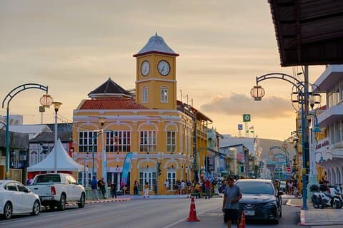 Tour di Phuket con Wat Chalong, Karon View Point, Città Vecchia
