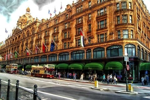 Tour de compras privado em Londres em um veículo de luxo