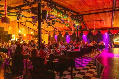 Comedy Drag Show Music Hall Tavern med middag